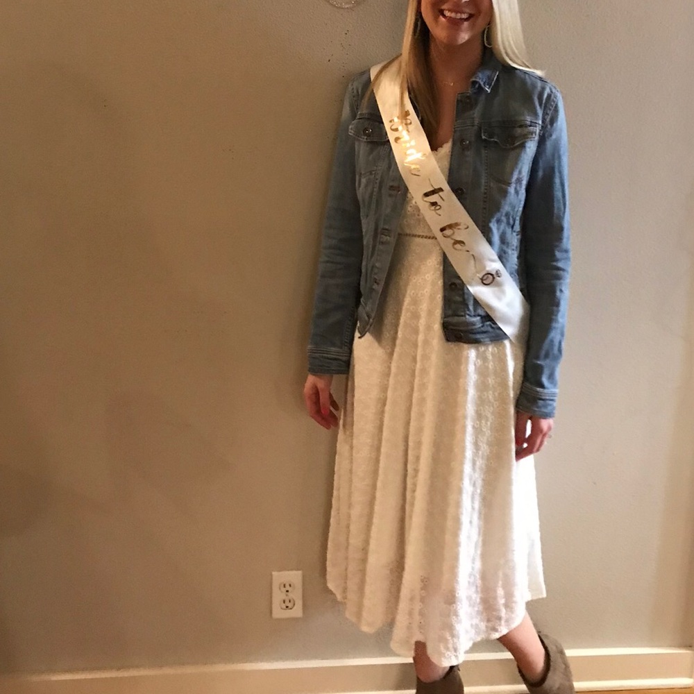 Midi White eyelet dress - perfect for brides! - Picture 3 of 3